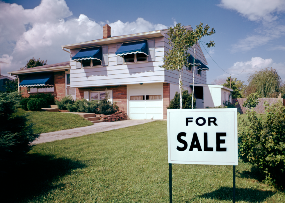 Combien coûtait une maison typique dans votre état en 1950 