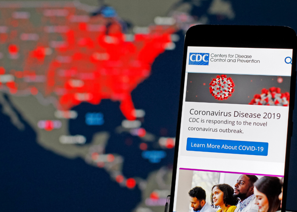 Démystifier 50 mythes sur le COVID-19 