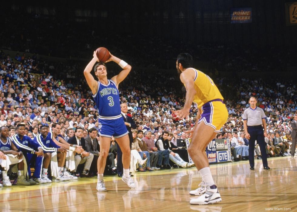 Maillots emblématiques de la NBA d hier et d aujourd hui 