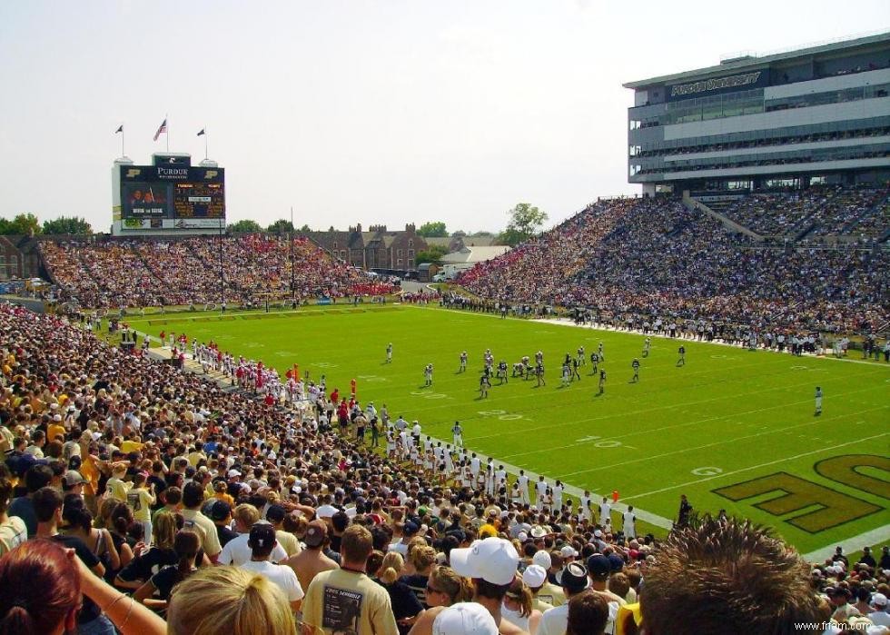 50 plus grands stades de football universitaire 