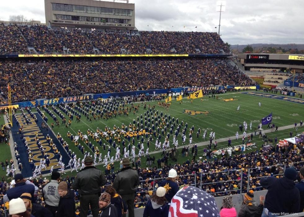 50 plus grands stades de football universitaire 