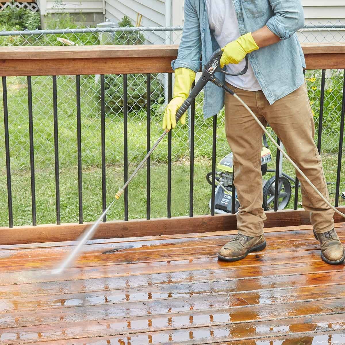 Comment revernir une terrasse avec une teinture pour terrasse à base d acrylique 