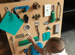 Construisez un tableau occupé pour tout-petits avec des éléments que vous avez déjà 