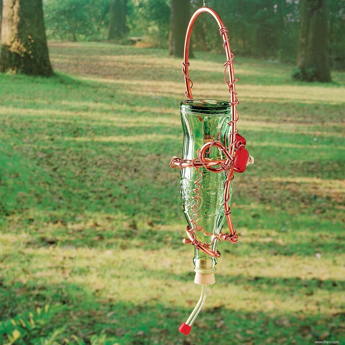 Comment fabriquer une mangeoire à colibris en bouteille de verre 