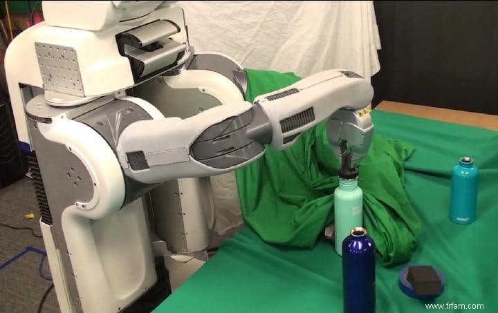 Un robot intelligent apprend de ses erreurs 