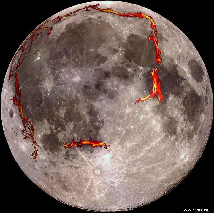 Le  visage  de la Lune est en partie volcanique 