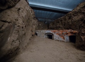 Vestiges de la citadelle sous le musée d Anvers 