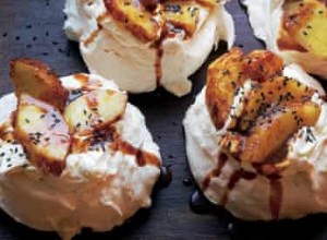 Les recettes de Dan Lepard pour l ananas rôti, les meringues à la noix de coco et la crème au rhum, ainsi que les tartes à l ananas 