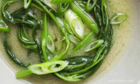 Les recettes de bouillon asiatique de Nigel Slater 