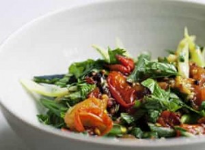 Recettes de maïs et de haricots verts grillés de Nigel Slater et de crème pâtissière de Damson 