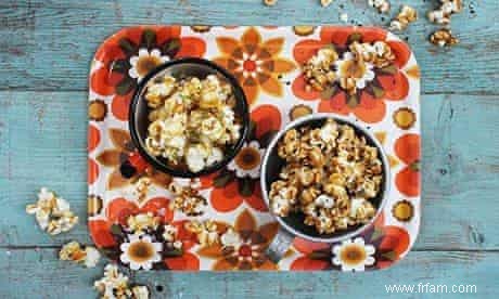 Maïs soufflé au caramel sans produits laitiers en deux saveurs gourmandes 