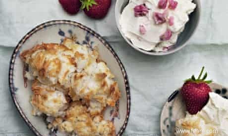 Les recettes estivales de Nigel Slater pour les biscuits et la crème 