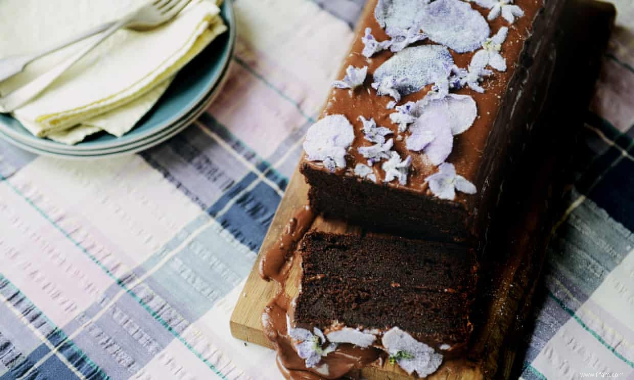 Cuisine de saison :gâteau au chocolat aux violettes confites 