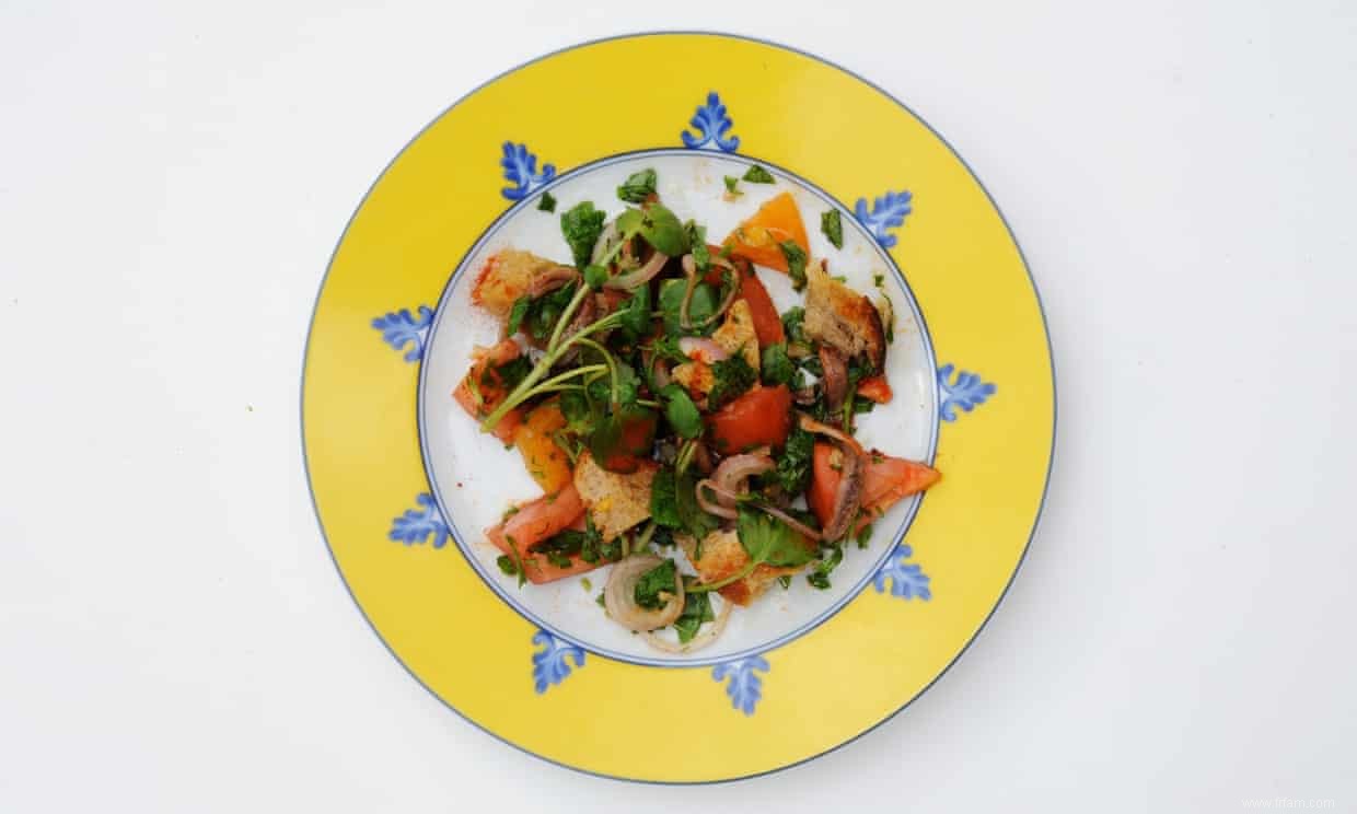 Petites assiettes de Nuno Mendes :daurade, beignets de haricots verts et salade de tomates 