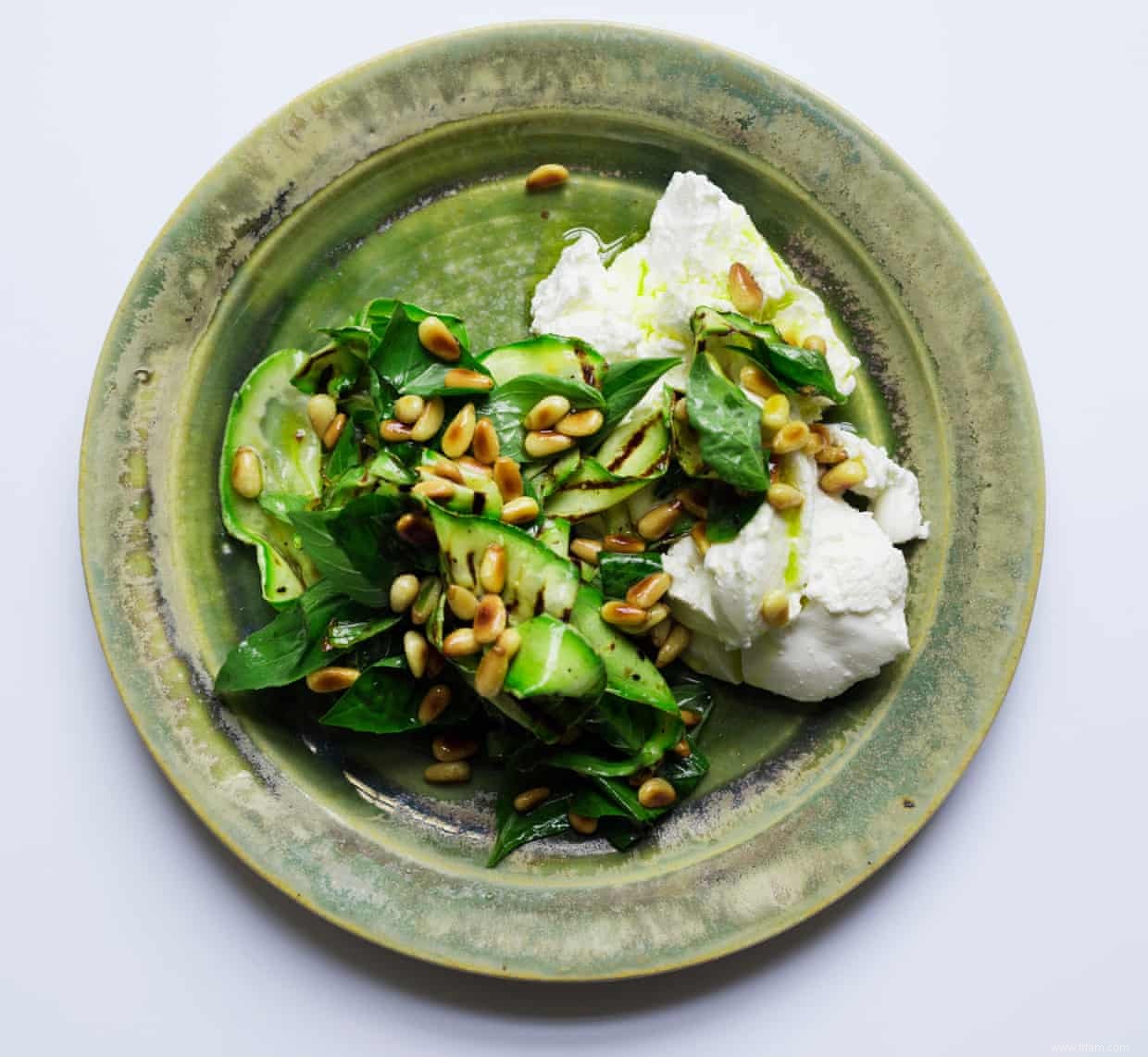 Recette courgette et ricotta de Nigel Slater aux pignons de pin et basilic 