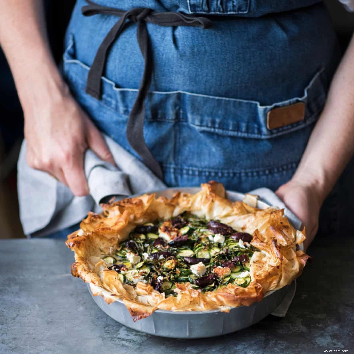 Les recettes d Anna Jones pour deux tartes aux légumes d été 