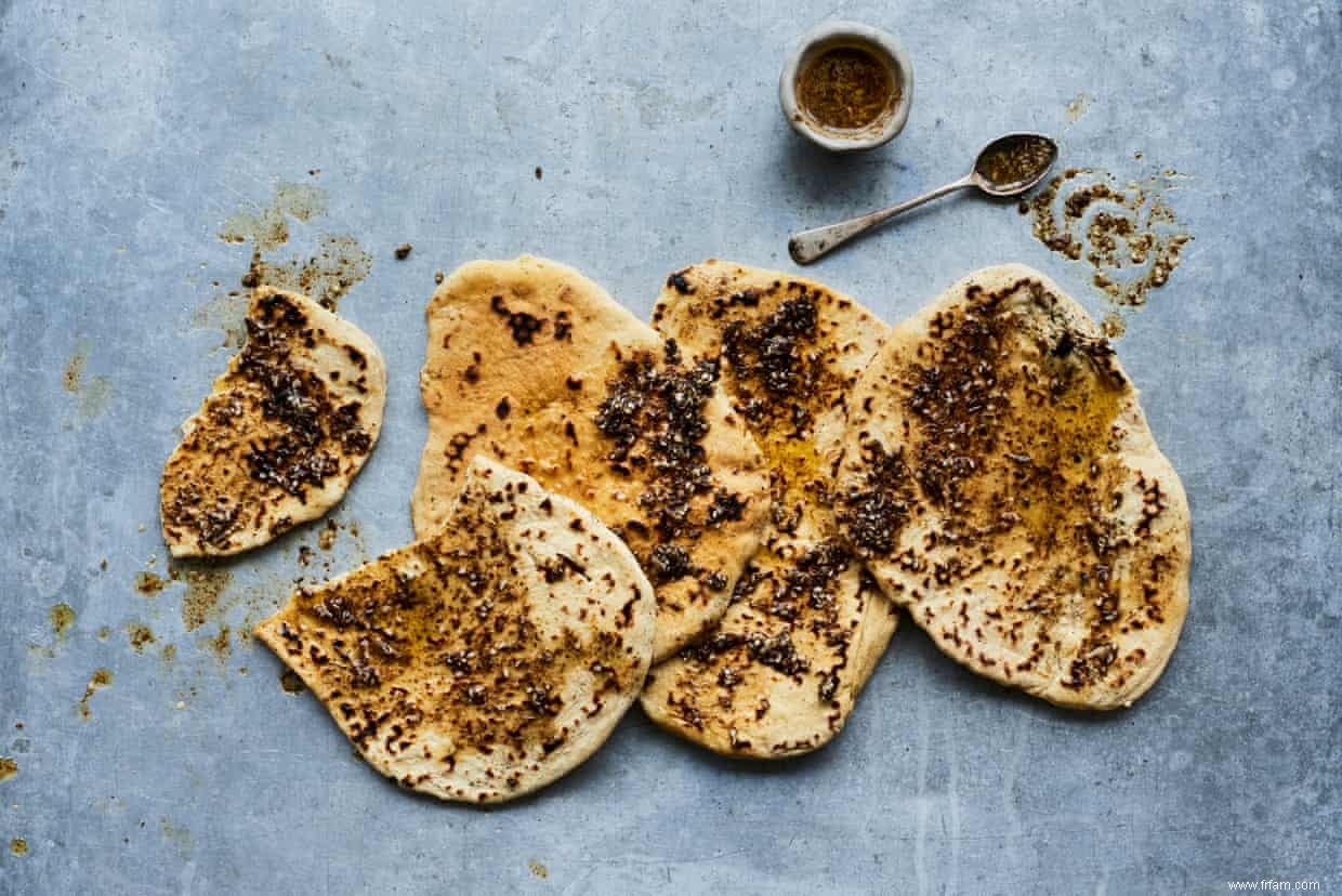 Les recettes d Anna Jones pour la harissa shakshuka et les pains plats au zaatar 