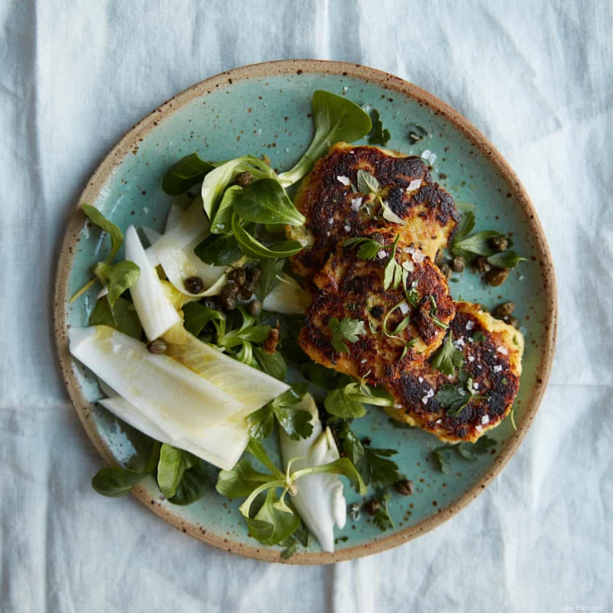 Beignets aux câpres et rôti enrobé de yaourt :les recettes de chou-fleur d Anna Jones 