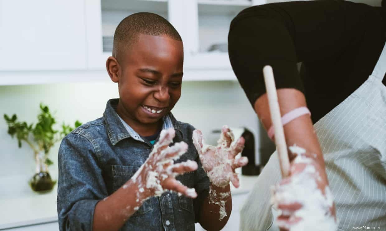  Gardez les ingrédients sur le sol!  - 15 conseils pour cuisiner avec les enfants 