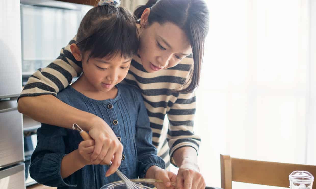  Gardez les ingrédients sur le sol!  - 15 conseils pour cuisiner avec les enfants 