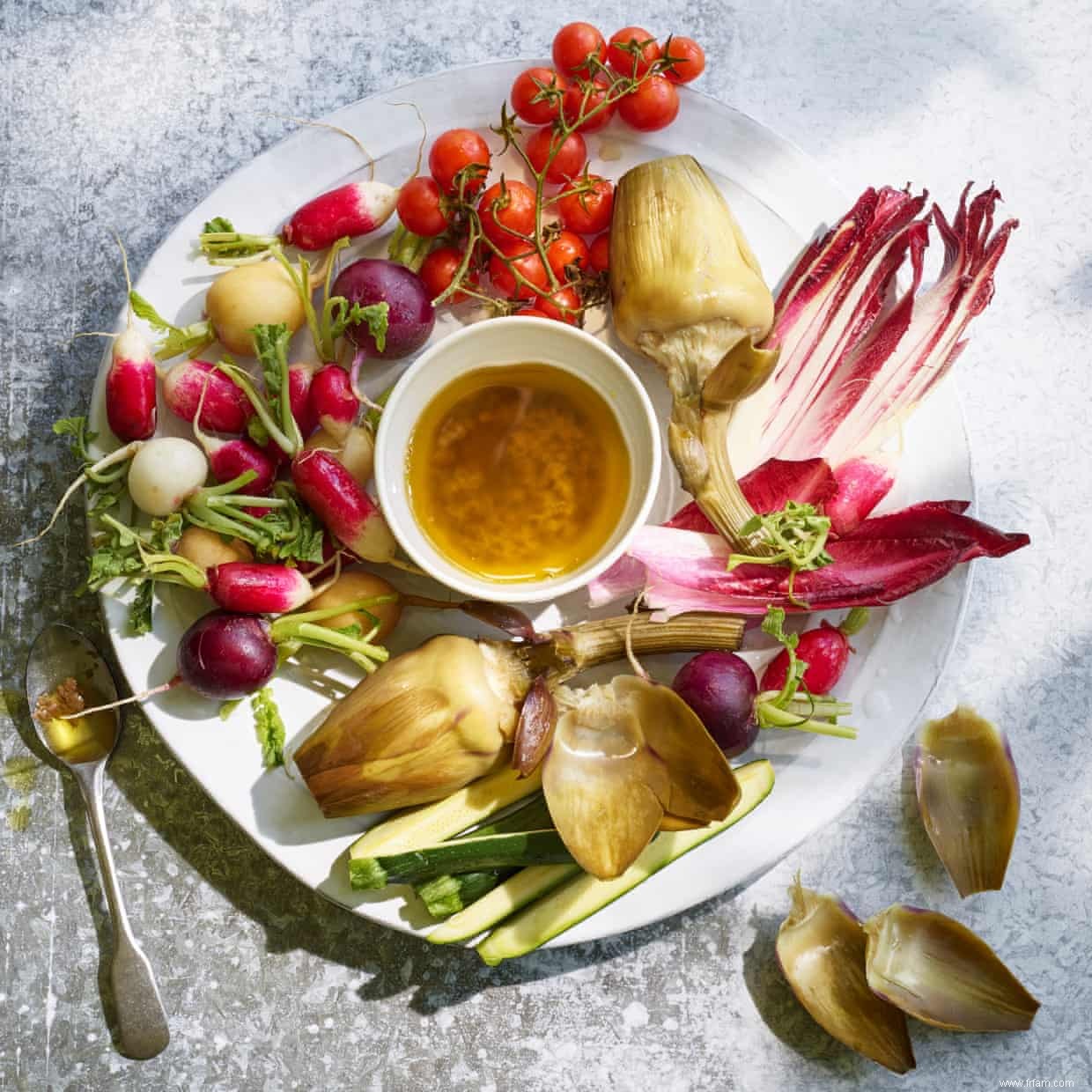 Bagna cauda - légumes crus avec trempette chaude aux anchois par Richard Olney 