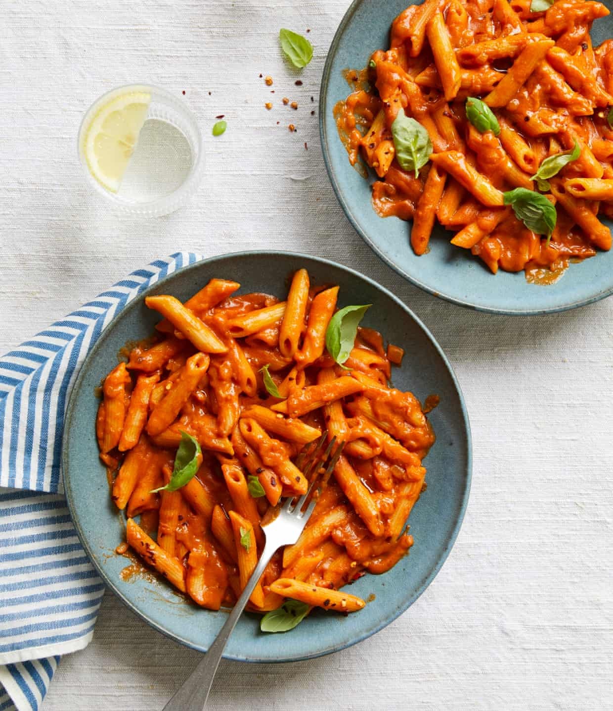 « Boulettes de viande » à la suédoise et pâtes crémeuses :les recettes de milieu de semaine de School Night Vegan pour les haricots en conserve 