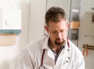 Identifier et traiter les calculs vésicaux chez les chiens 