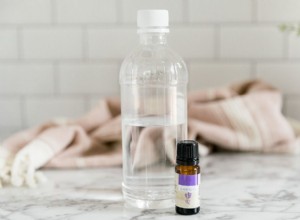 Rinçage au vinaigre de lavande bricolage pour éclaircir, désodoriser et adoucir les vêtements 