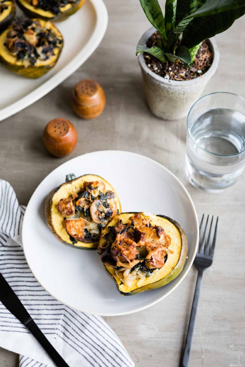 Courge poivrée farcie de tout ce qui est bon 