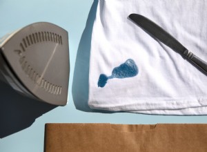 Des moyens simples pour enlever la cire de bougie de presque toutes les surfaces domestiques 