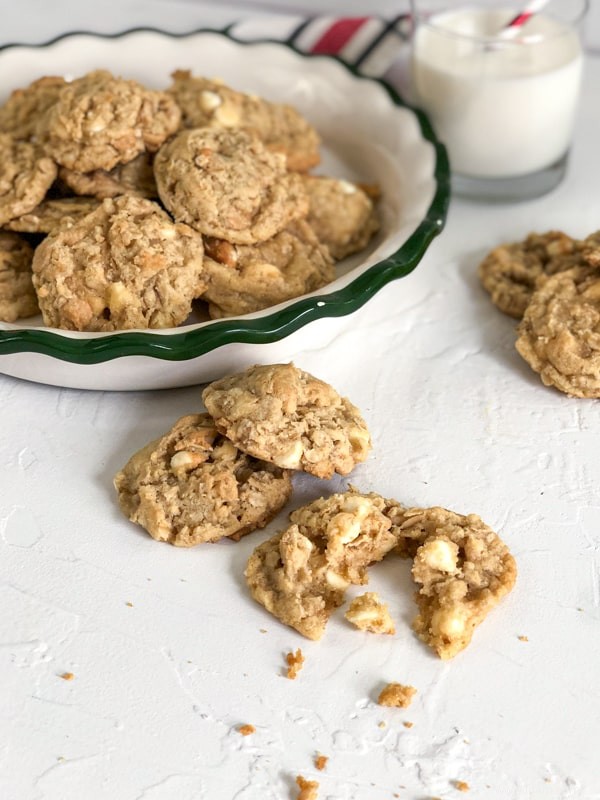 Biscuits à l avoine au beurre d arachide et au chocolat blanc 