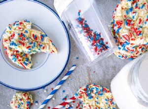 Biscuits à gâteau rouges, blancs et bleus 