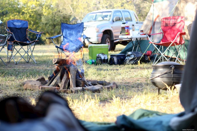 16 pièces essentielles de matériel de camping en bateau pour les débutants 