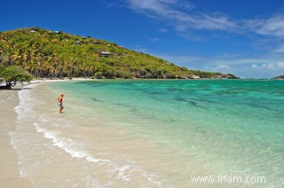 Les 5 meilleures raisons d explorer les îles du Vent en yacht 