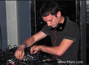 Edward Bass va Hardcover to Heaven, Johnny Depp va au  Bed  de Marina Abramovic avec Ryan Kavanaugh 