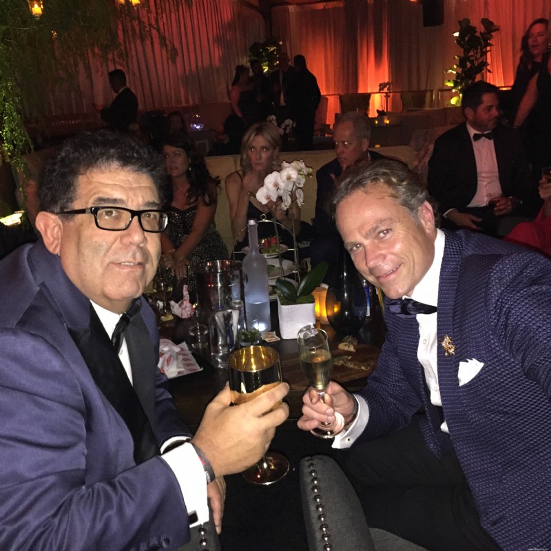 Edward Bass va Hardcover to Heaven, Johnny Depp va au  Bed  de Marina Abramovic avec Ryan Kavanaugh 