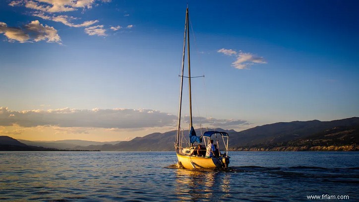 20 éléments essentiels pour des vacances amusantes sur le lac cet été 