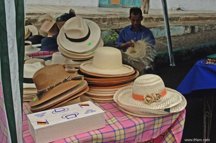 Tout ce que vous vouliez savoir sur le chapeau de soleil en paille le plus célèbre :le Panama 