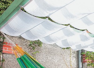 Installer des stores amovibles sous une pergola